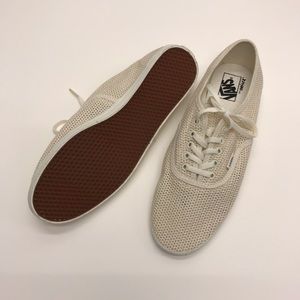 New!! VANS off-white mess shoe! Size M9.5